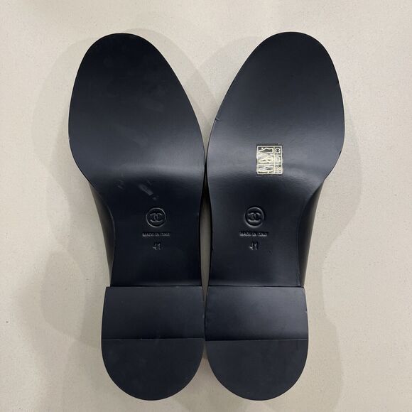Chanel Moccasins 41 Fall-Winter 2024/25 Pre Collection Black Calfskin $1425 READ - Picture 5 of 9